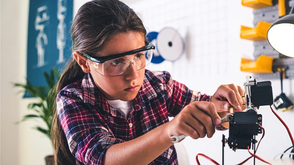 Help young women to pursue STEM careers